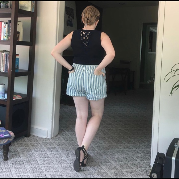 Striped high waist American Eagle denim shorts - Picture 5 of 5